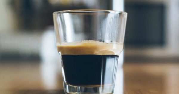 マクロ経済 マクロ経済学には、市場と価格の一般的な行動が含まれます。